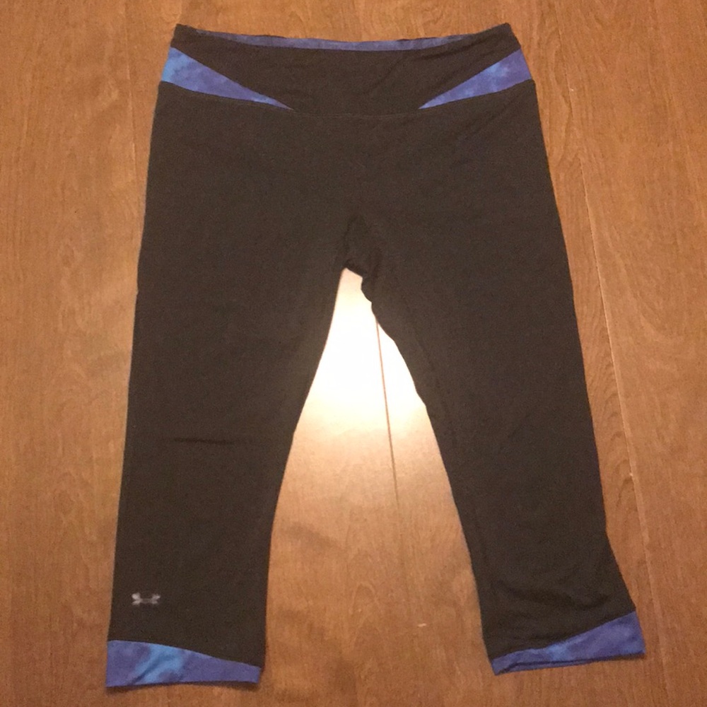 Black under armour running pant